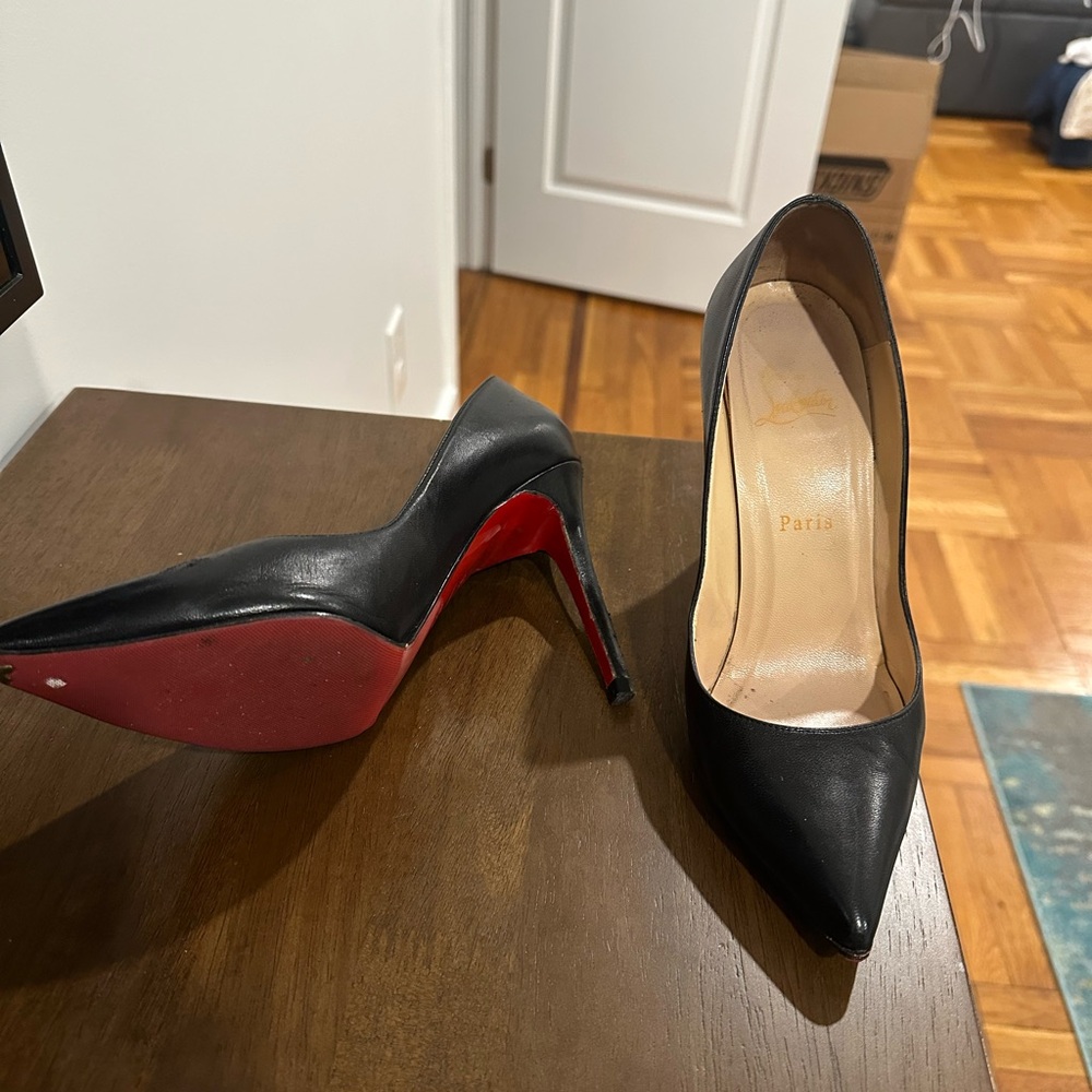Louboutin Black Leather Women's Pumps